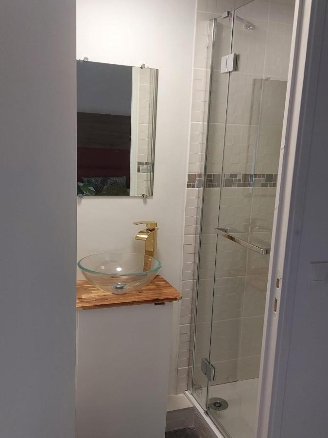 Happy Land Holliday Residential Hotel Épinay-sur-Seine Buitenkant foto