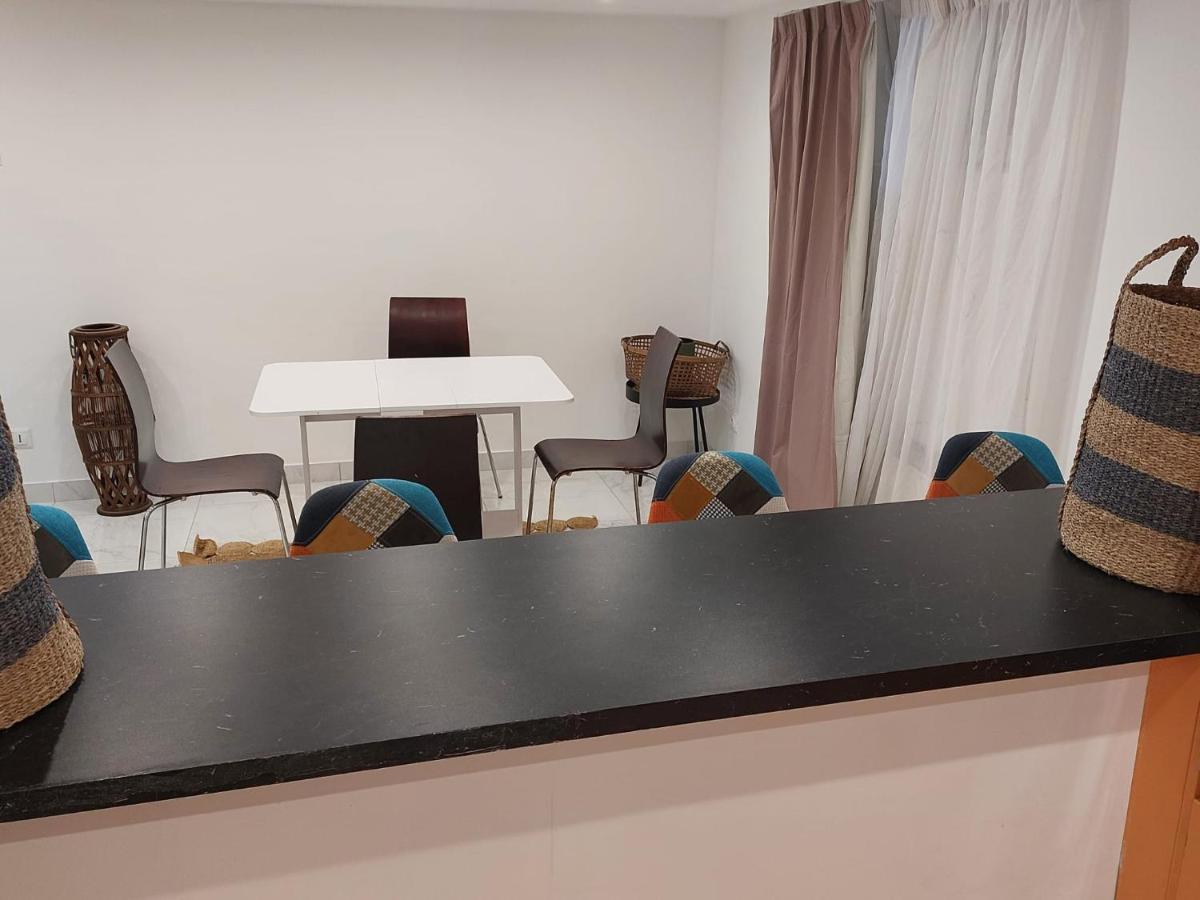 Happy Land Holliday Residential Hotel Épinay-sur-Seine Buitenkant foto